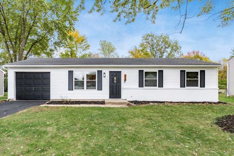 Photo of 318 Kellybrook Place, Galloway, OH 43119 (MLS # 225040406)