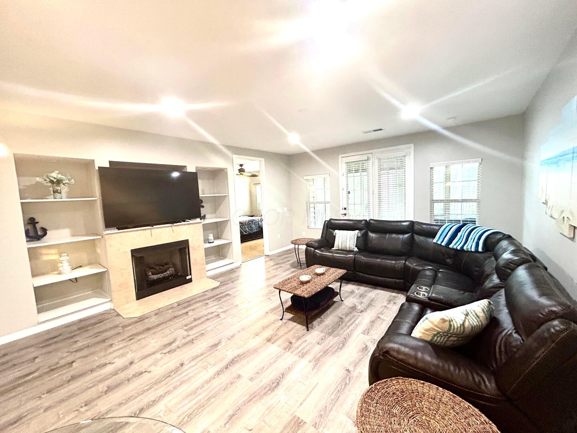 6140 Sowerby Lane