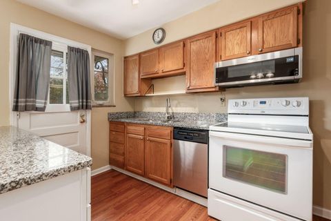 Tiny photo for 1835 Northwest Court E - 141 #E - 141, Columbus, OH 43212 (MLS # 226003268)