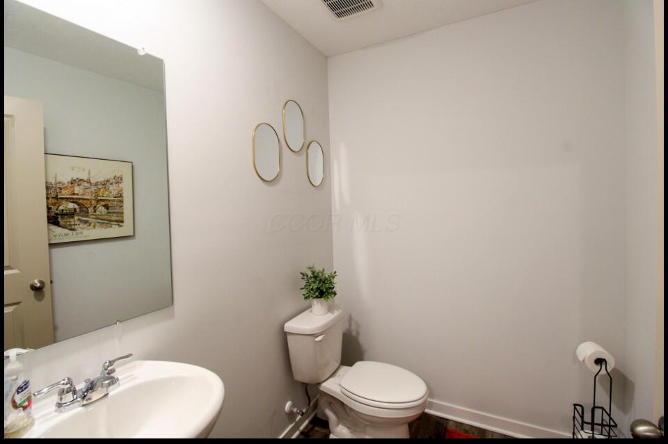 3841 Genteel Drive, Grove City, Ohio image 17