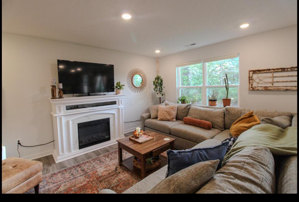 3841 Genteel Drive, Grove City, Ohio image 10