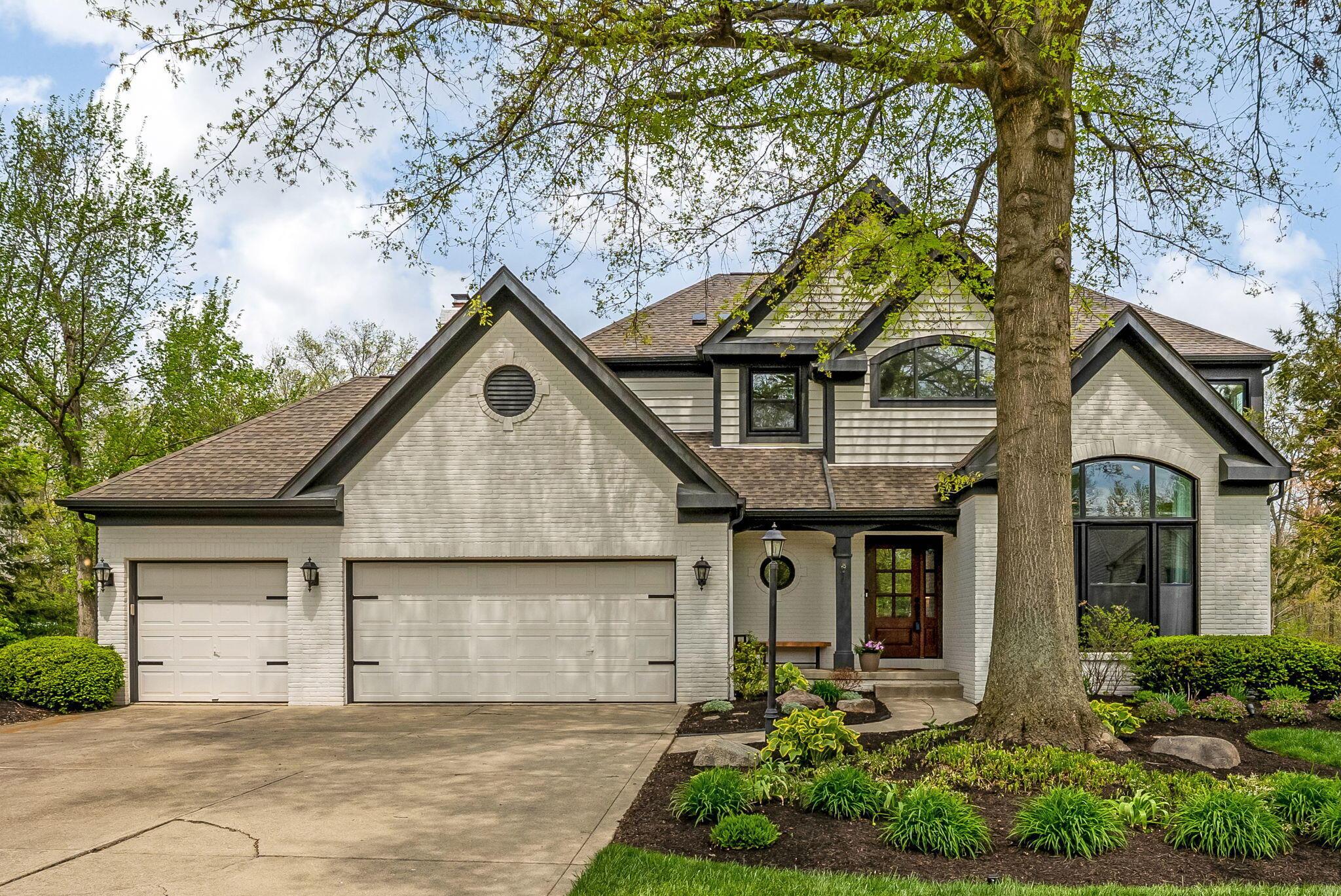 3318 Foxcroft Drive, Lewis Center, Ohio image 1