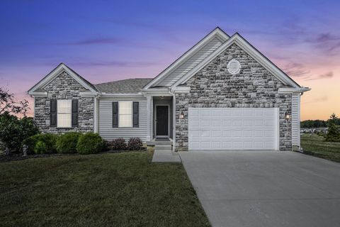Photo of 249 Mannaseh Drive W, Granville, OH 43023 (MLS # 226004172)