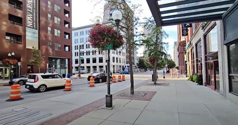 Photo of 106 N High Street 402 #402, Columbus, OH 43215 (MLS # 225038016)
