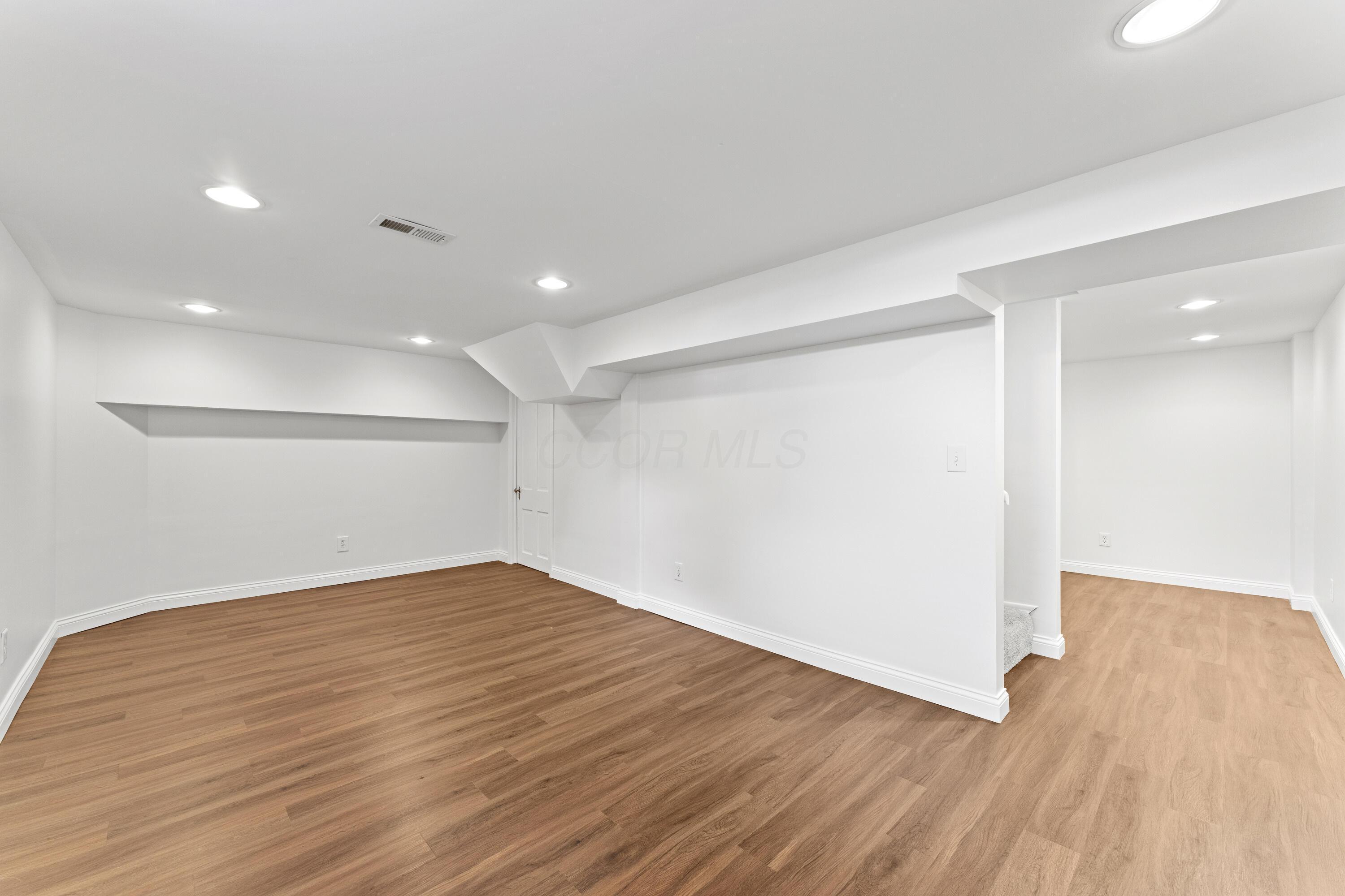 126 W Hiawatha Drive, Powell, Ohio image 37