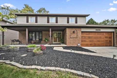 Photo of 6404 Sharon Woods Boulevard, Columbus, OH 43229 (MLS # 226038048)