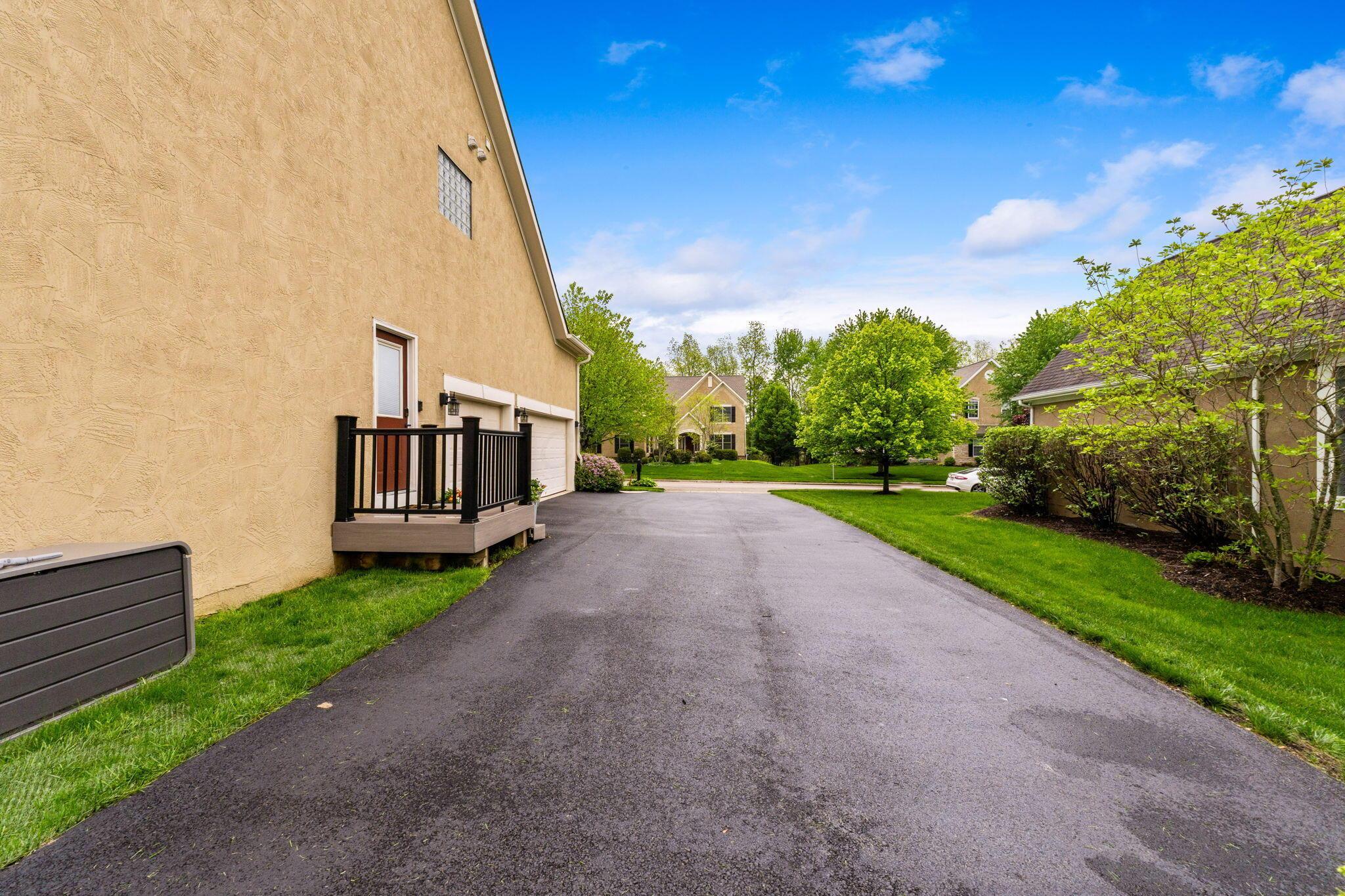 6983 Jennifer Ann Drive, Lewis Center, Ohio image 35