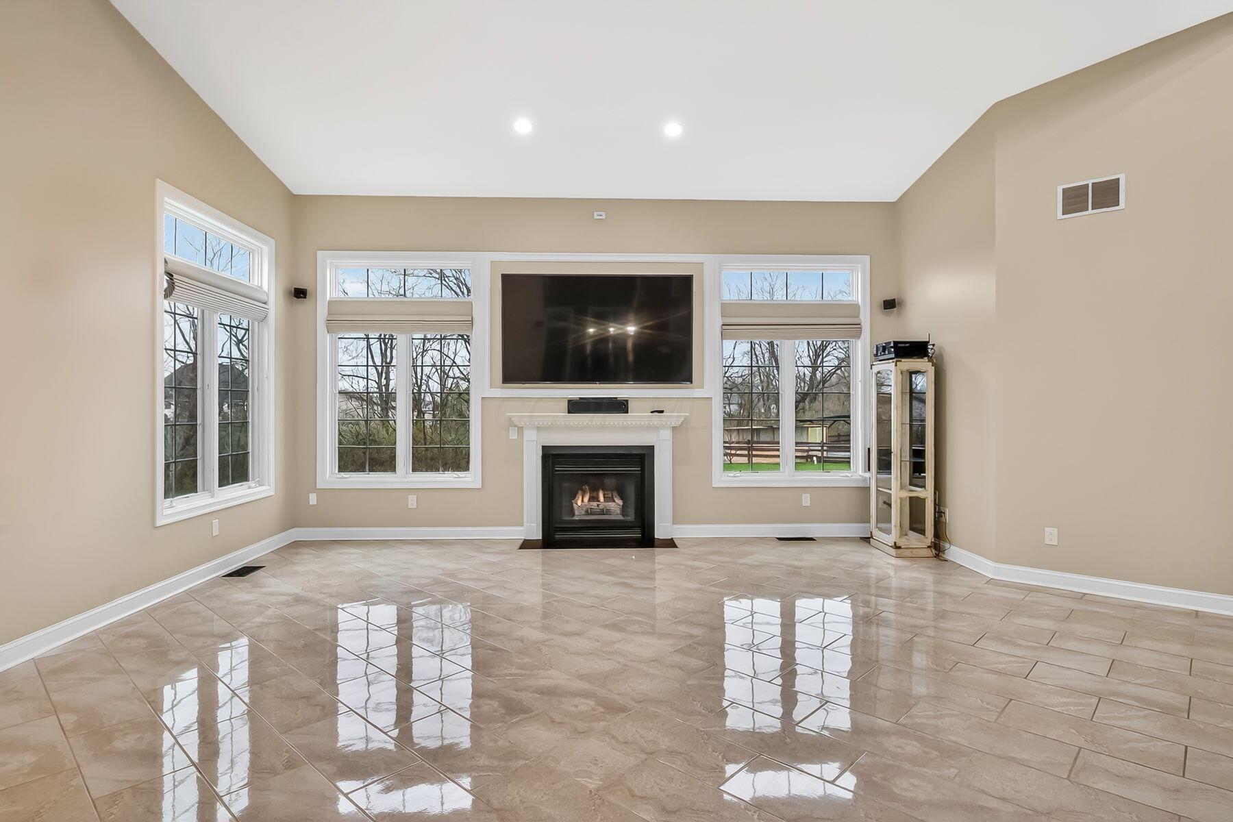 3583 Darby Knolls Boulevard