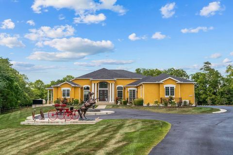 Photo of 3583 Darby Knolls Boulevard, Hilliard, OH 43026 (MLS # 225032684)