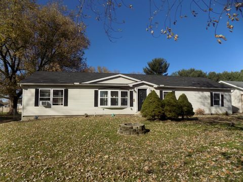 Photo of 225 Pleasant Lee Drive, Heath, OH 43056 (MLS # 225043517)