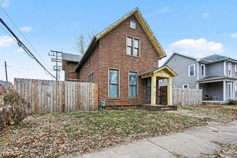 Photo of 72 N 7th Street, Newark, OH 43055 (MLS # 226002485)