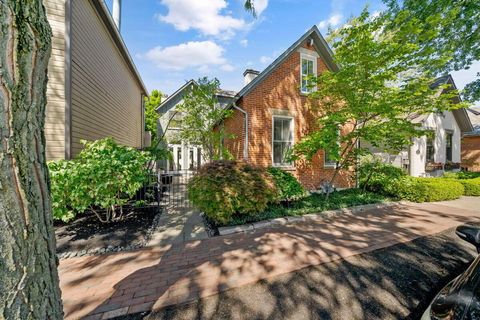 Photo of 791 S 6th Street, Columbus, OH 43206 (MLS # 226016355)
