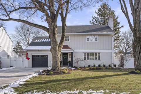 Photo of 1782 Wyandotte Road, Columbus, OH 43212 (MLS # 225045153)