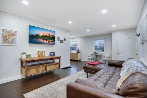 Tiny photo for 3958 La Rosa Court, Grove City, OH 43123 (MLS # 226007329)