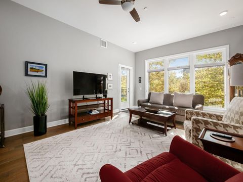 Photo of 828 Bobcat Avenue 204 #204, Columbus, OH 43212 (MLS # 225038974) Photo of 828 Bobcat Avenue 204 #204, Columbus, OH 43212 (MLS # 225038974)