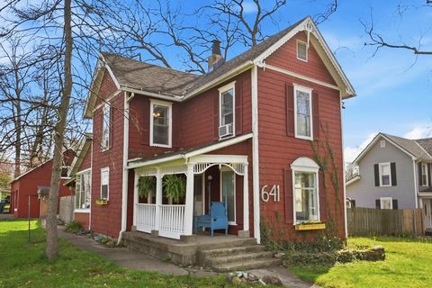 Photo of 641 E Lincoln Avenue, Columbus, OH 43214 (MLS # 226012152)