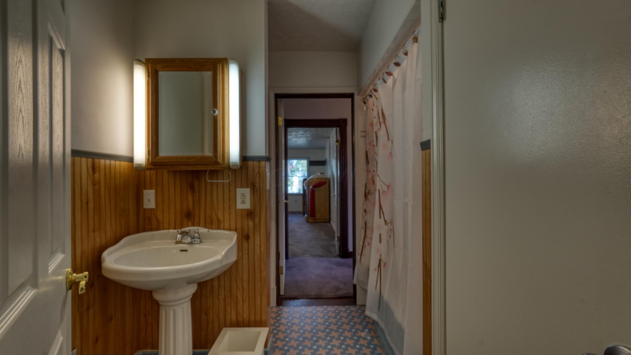 190 Airport Road, Zanesville, Ohio image 19