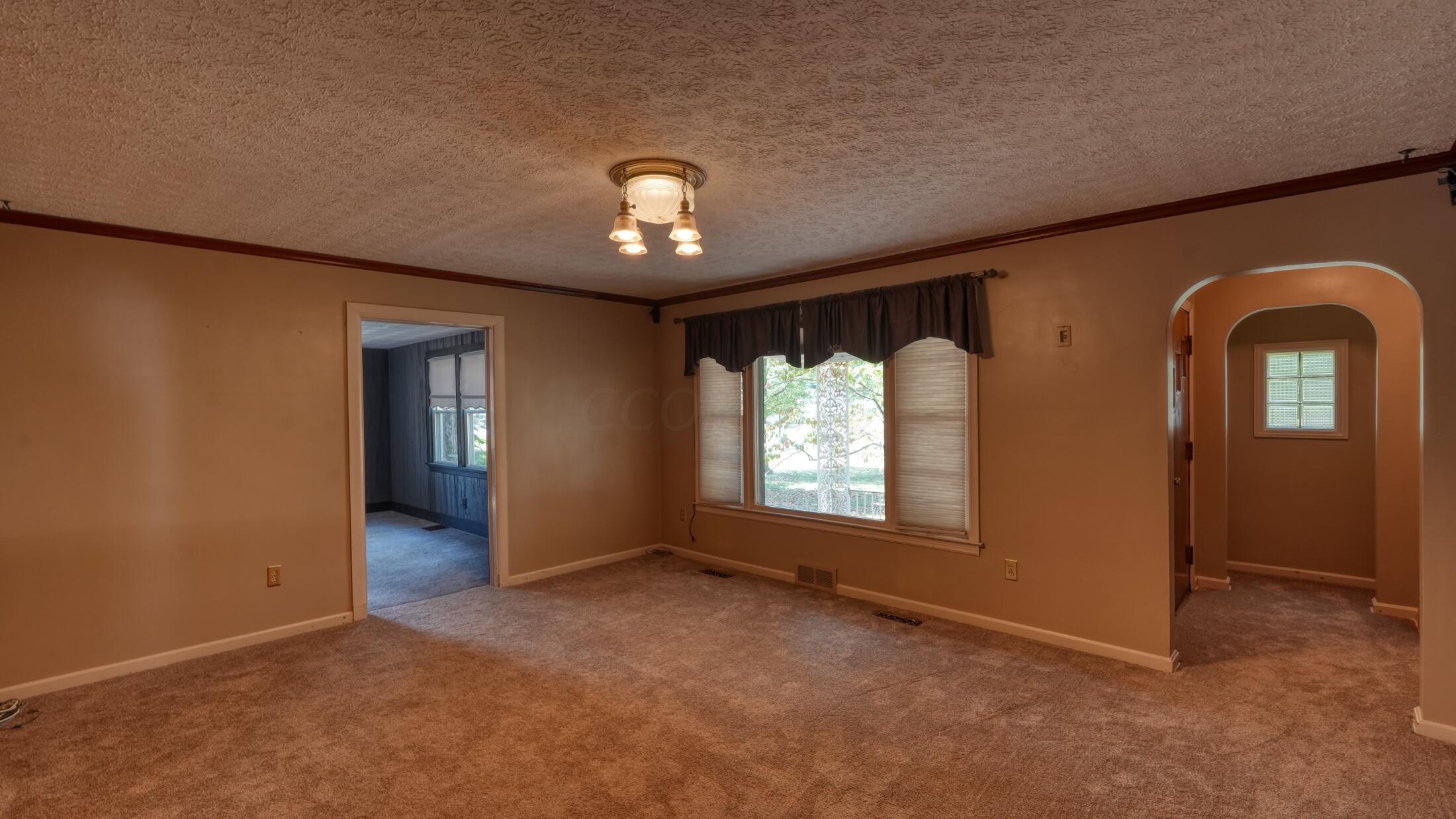 190 Airport Road, Zanesville, Ohio image 28