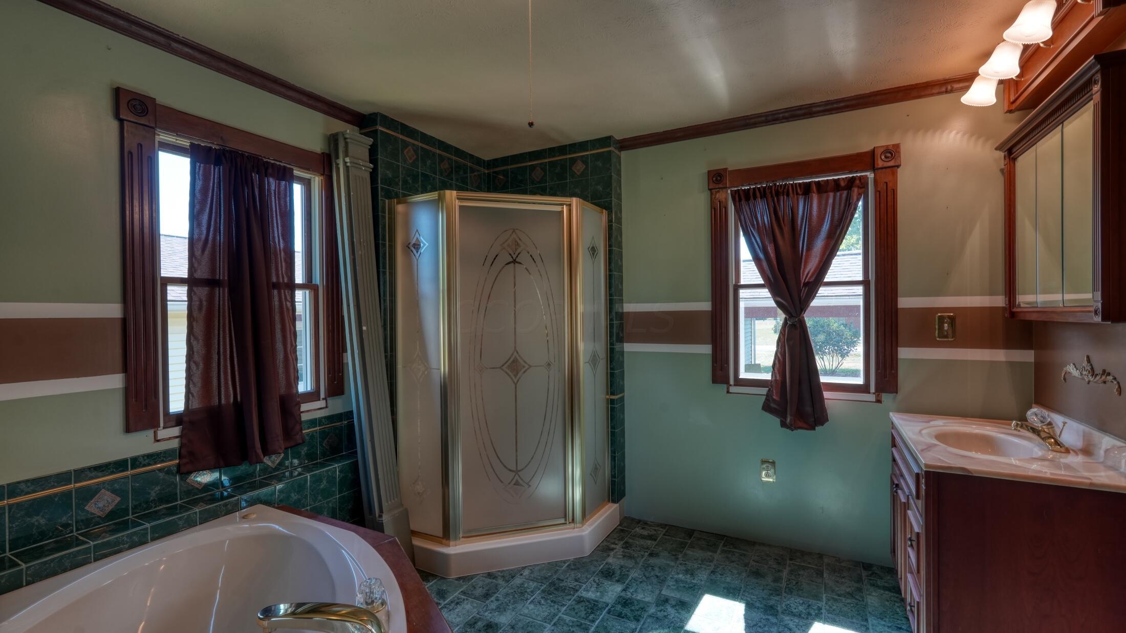 190 Airport Road, Zanesville, Ohio image 37