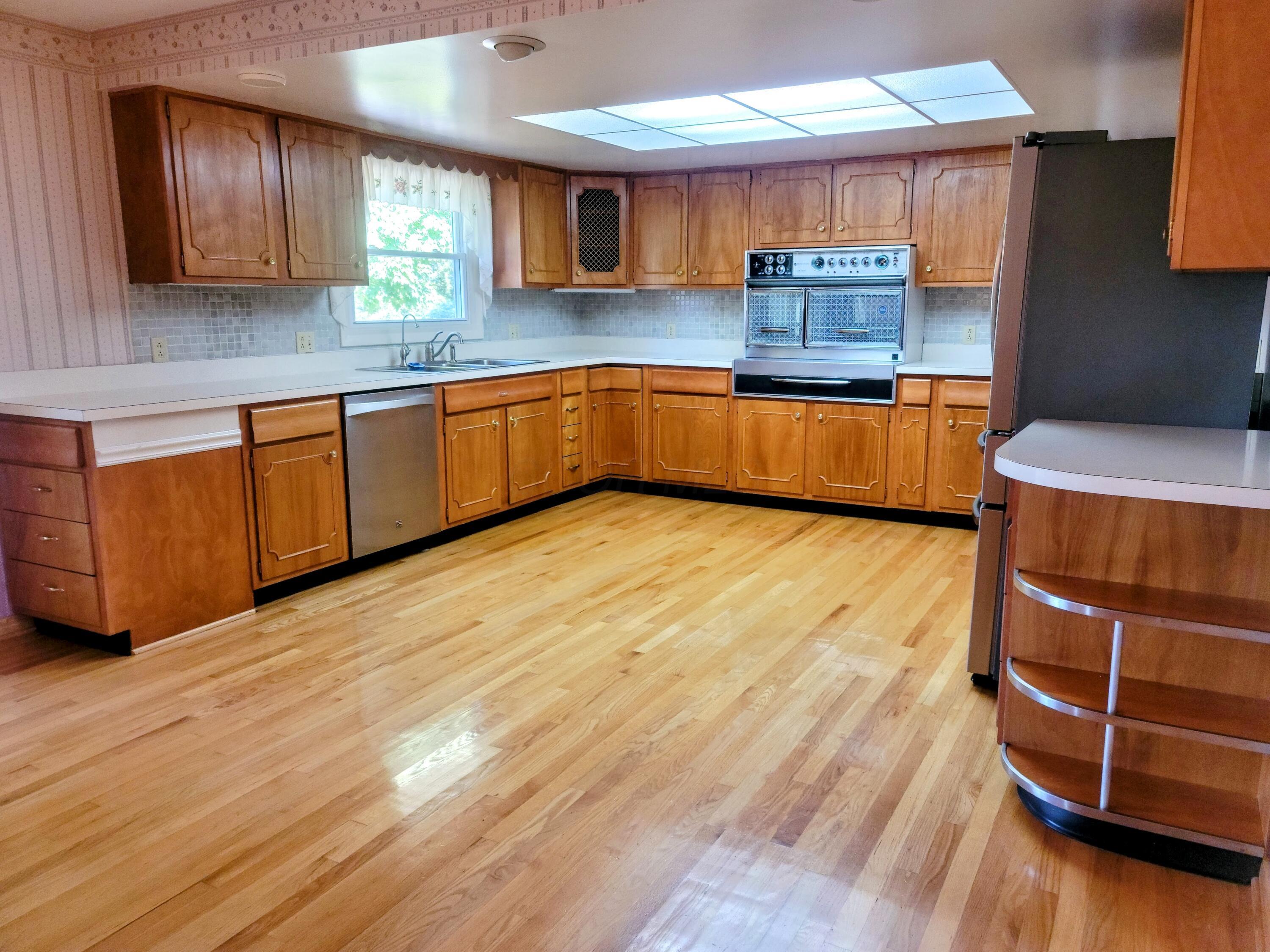 8252 Johnstown Alexandria Road, Johnstown, Ohio image 38