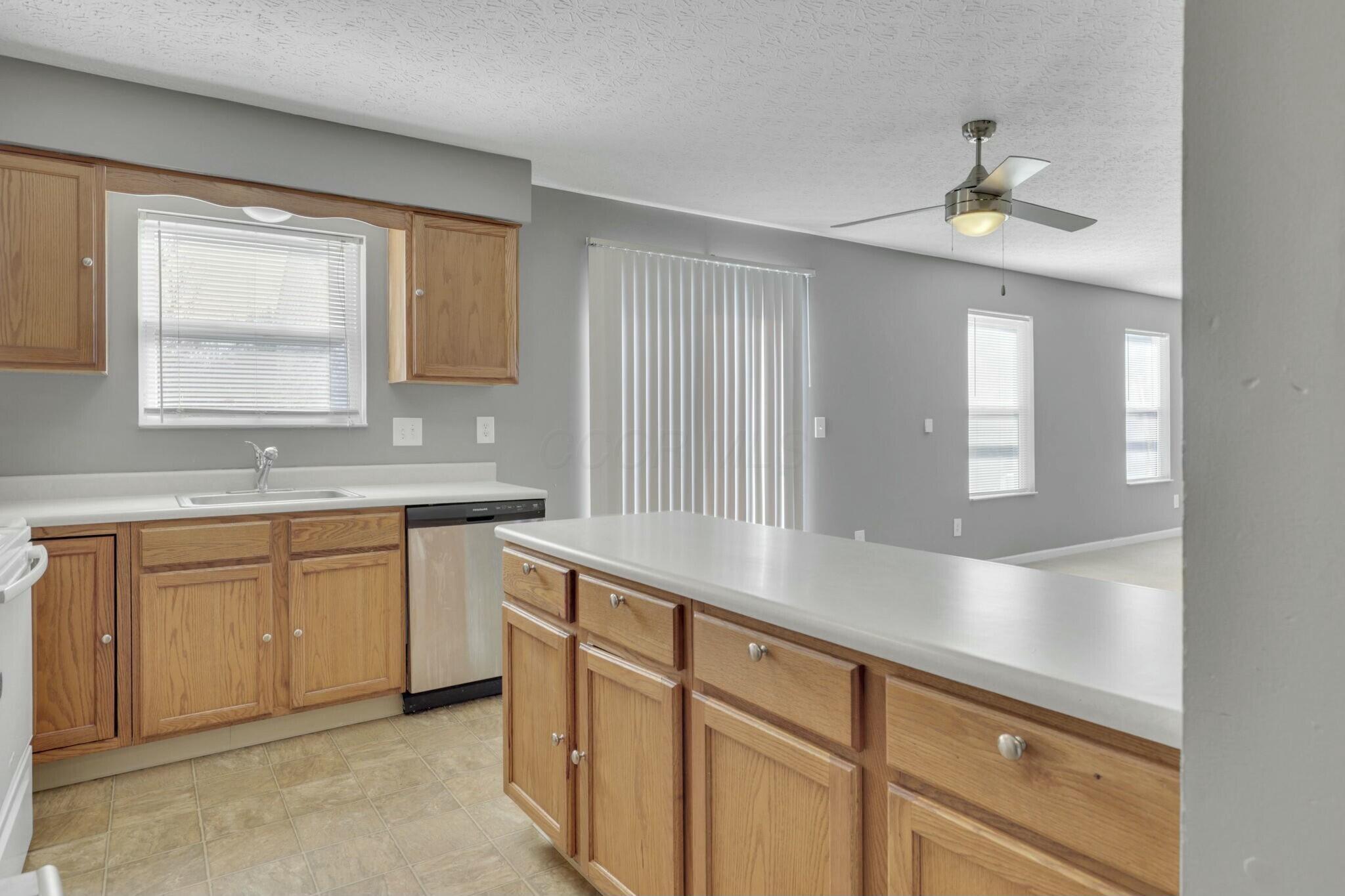 8641 Greylag Street, Blacklick, Ohio image 10