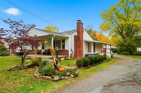 Photo of 1496 E Cooke Road, Columbus, OH 43224 (MLS # 225041363)