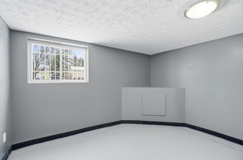 Tiny photo for 1905 Woodcrest Road, Columbus, OH 43232 (MLS # 226007283)