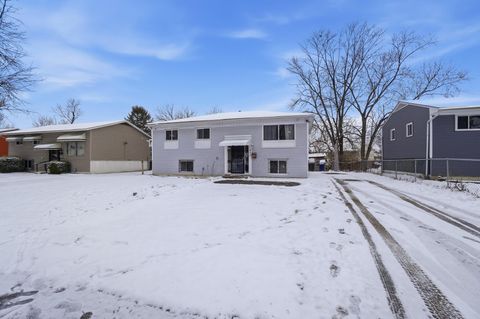Tiny photo for 1905 Woodcrest Road, Columbus, OH 43232 (MLS # 226007283)