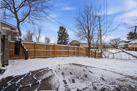 Tiny photo for 1905 Woodcrest Road, Columbus, OH 43232 (MLS # 226007283)