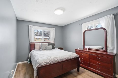 Tiny photo for 1905 Woodcrest Road, Columbus, OH 43232 (MLS # 226007283)