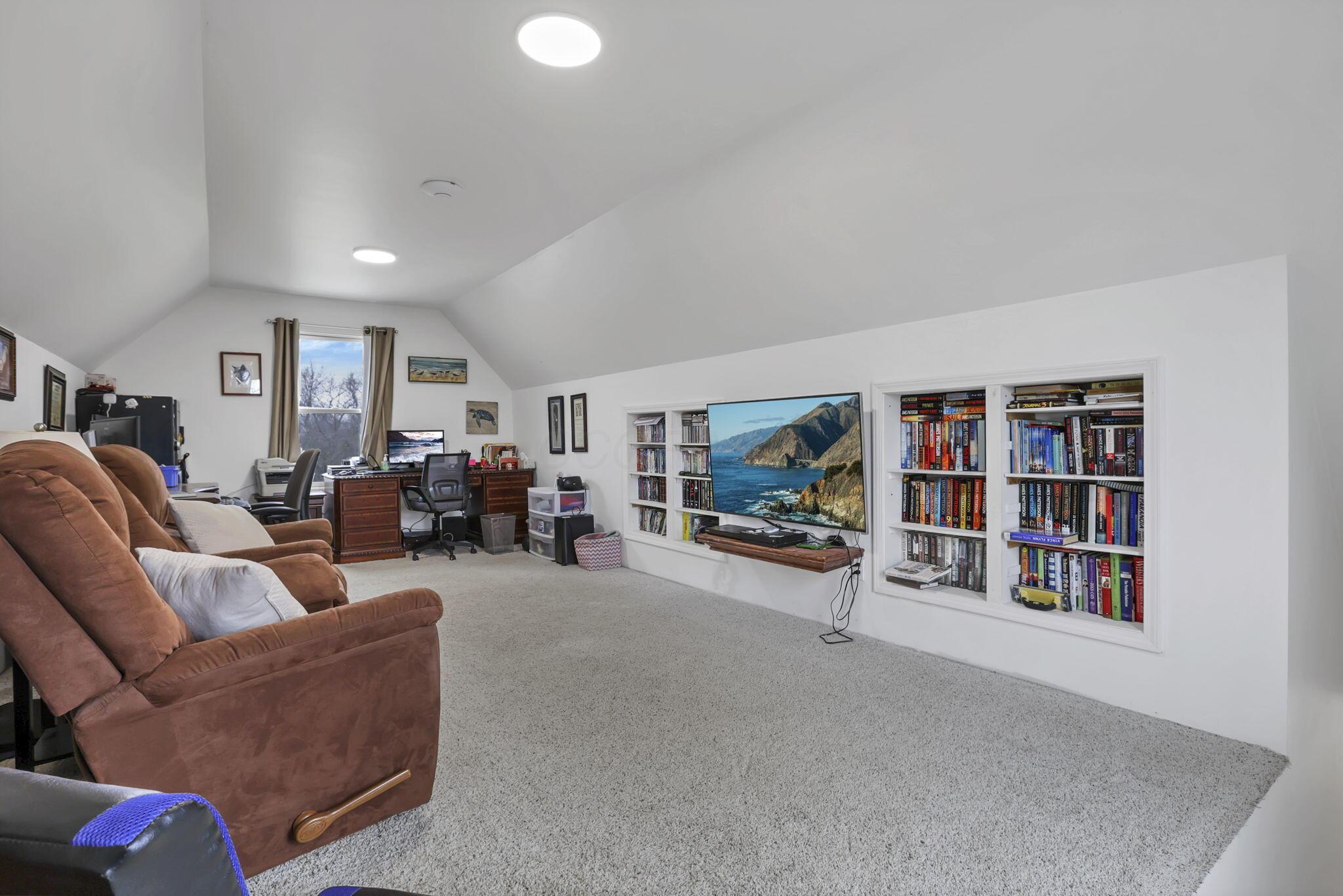 64900 Redbud Road, Cambridge, Ohio image 43