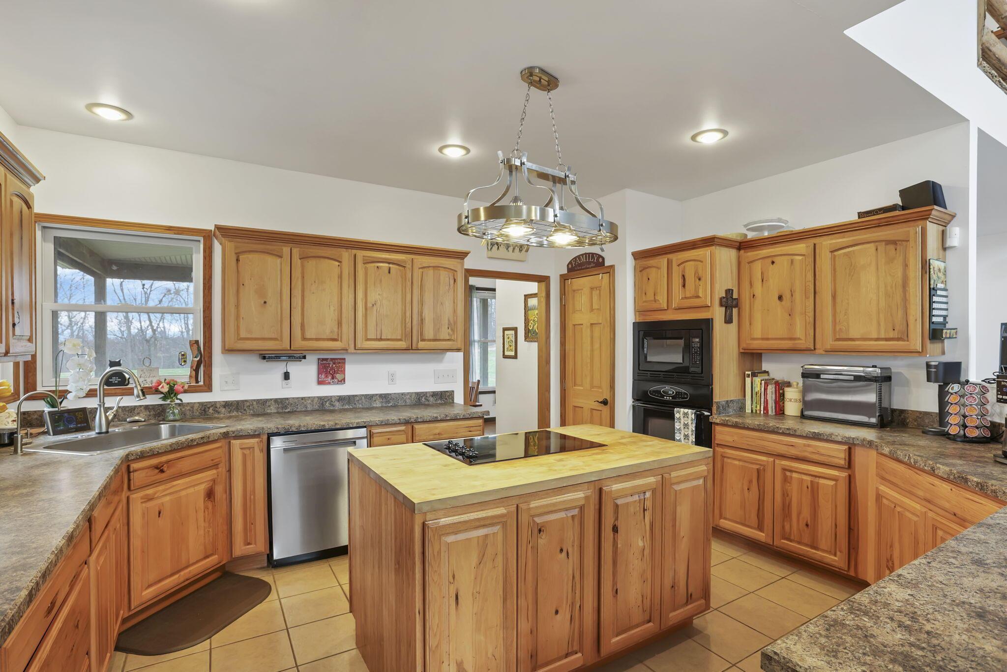 64900 Redbud Road, Cambridge, Ohio image 15