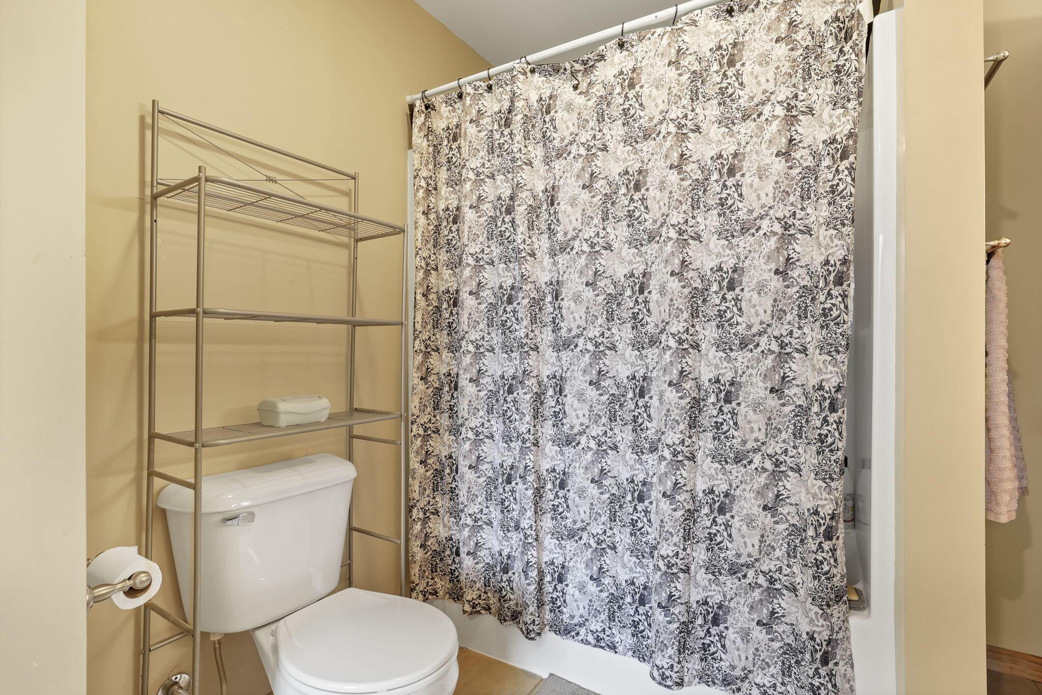 64900 Redbud Road, Cambridge, Ohio image 38
