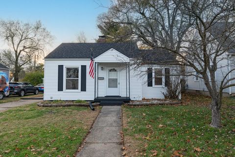 Photo of 225 N Maple Avenue, Fairborn, OH 45324 (MLS # 225043703)