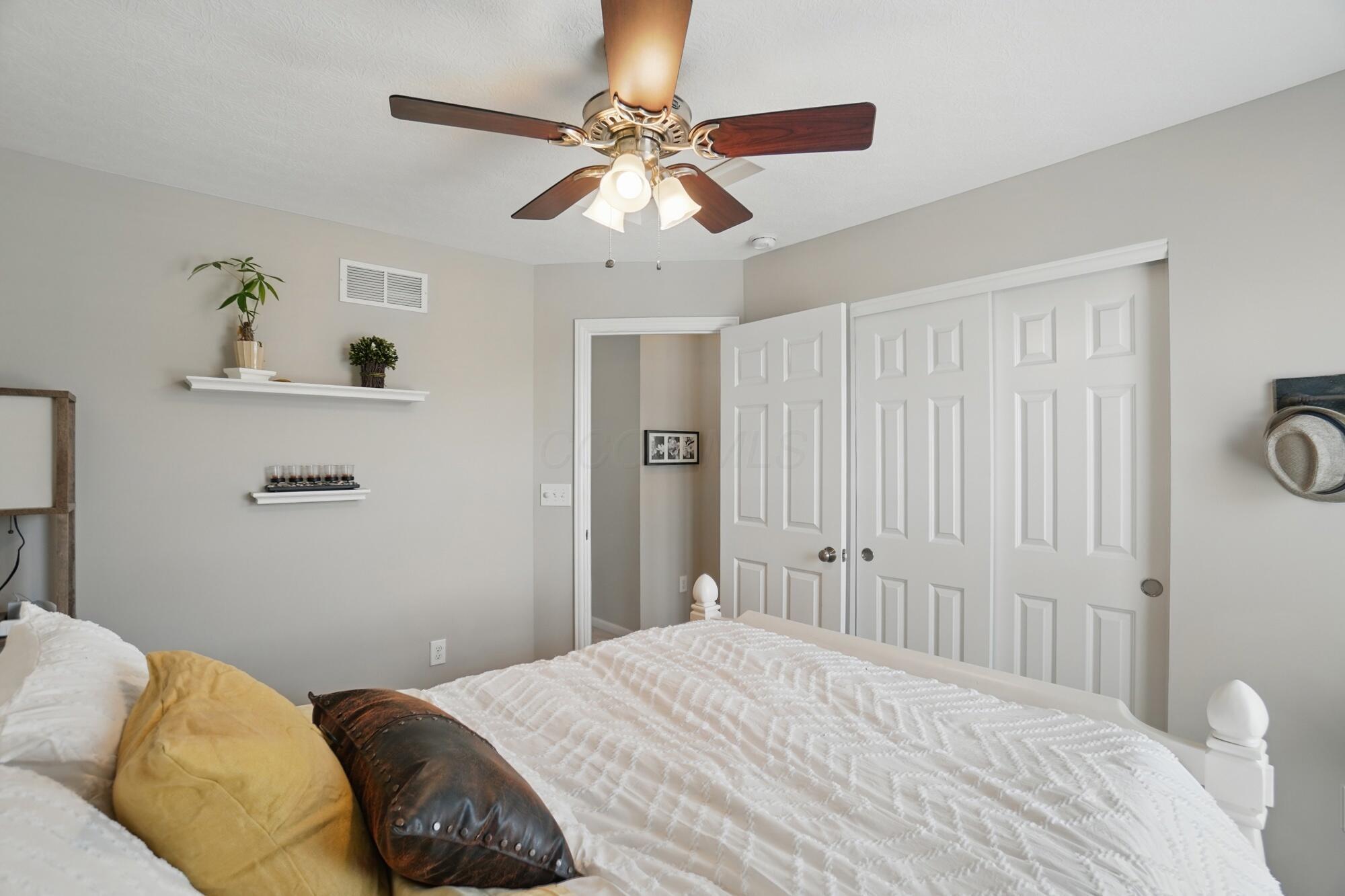 654 Black Hawk Drive, Marysville, Ohio image 33