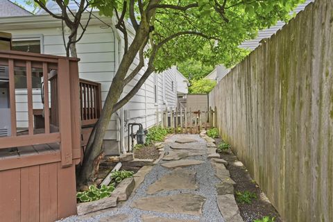 Tiny photo for 577 Bradley Street, Columbus, OH 43201 (MLS # 226016301)
