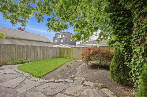 Tiny photo for 577 Bradley Street, Columbus, OH 43201 (MLS # 226016301)