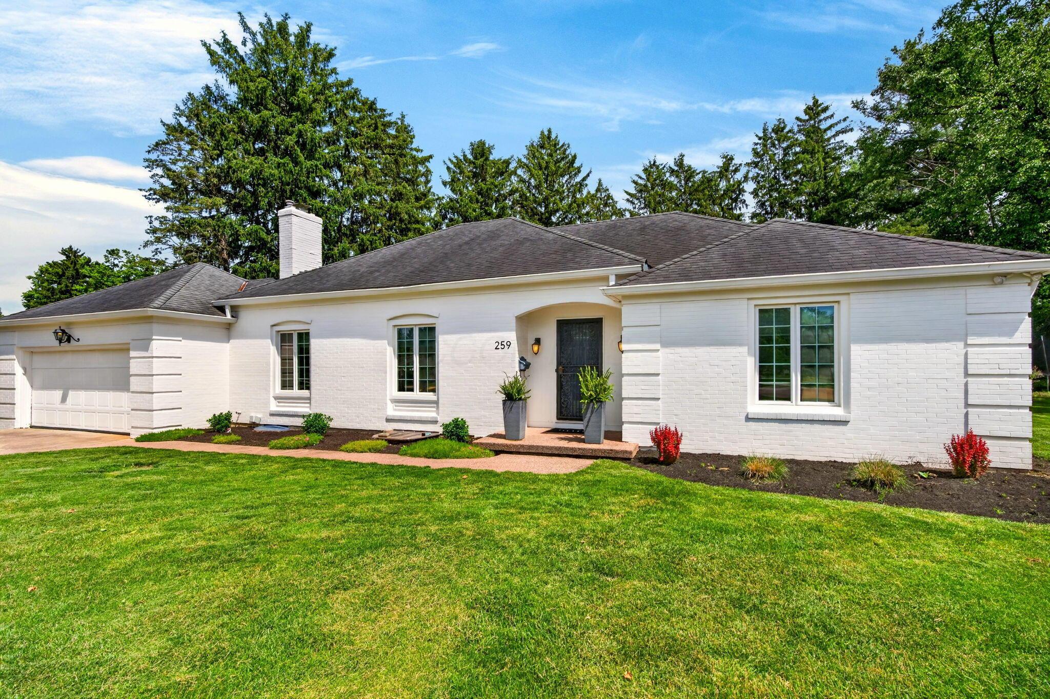 259 Woodsview Drive