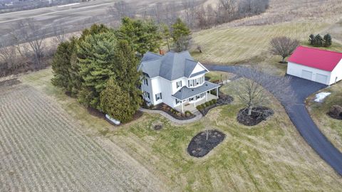 Photo of 11350 Tarlton Road SW, Circleville, OH 43113 (MLS # 226002305)