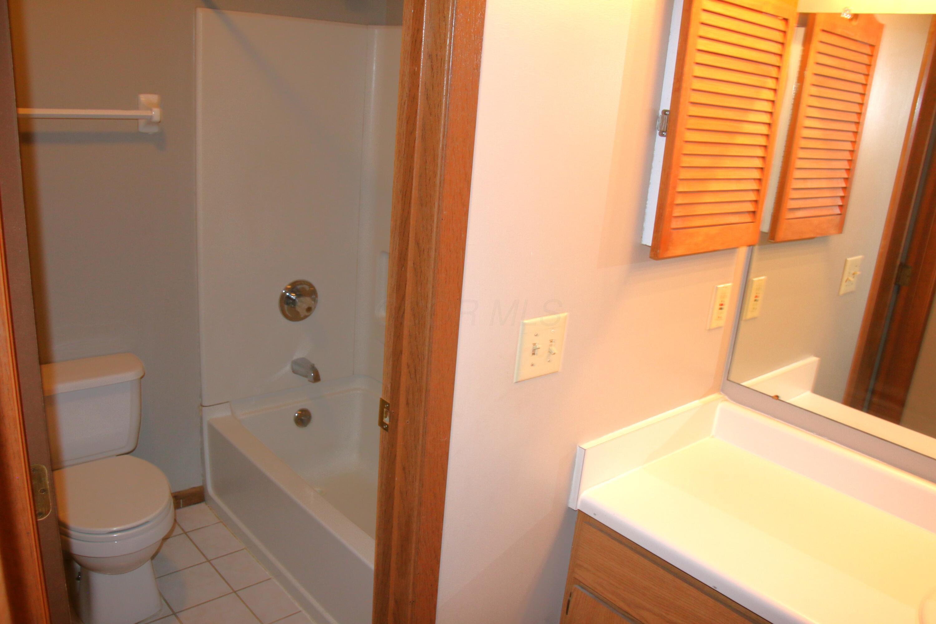 Hilliard, Ohio 43026, United States, 3 Bedrooms Bedrooms, ,3 BathroomsBathrooms,Residential,Active,226012