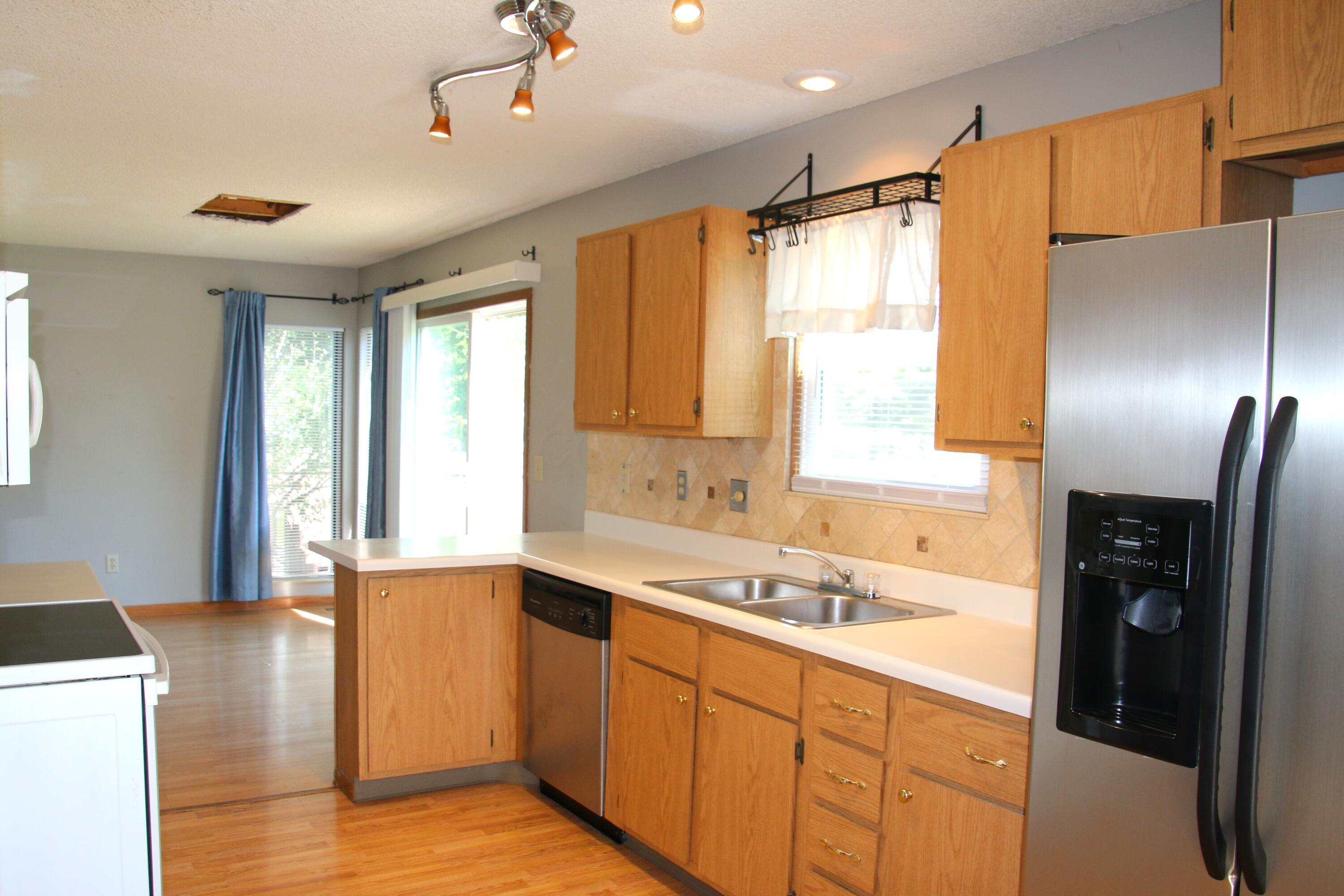 Hilliard, Ohio 43026, United States, 3 Bedrooms Bedrooms, ,3 BathroomsBathrooms,Residential,Active,226012