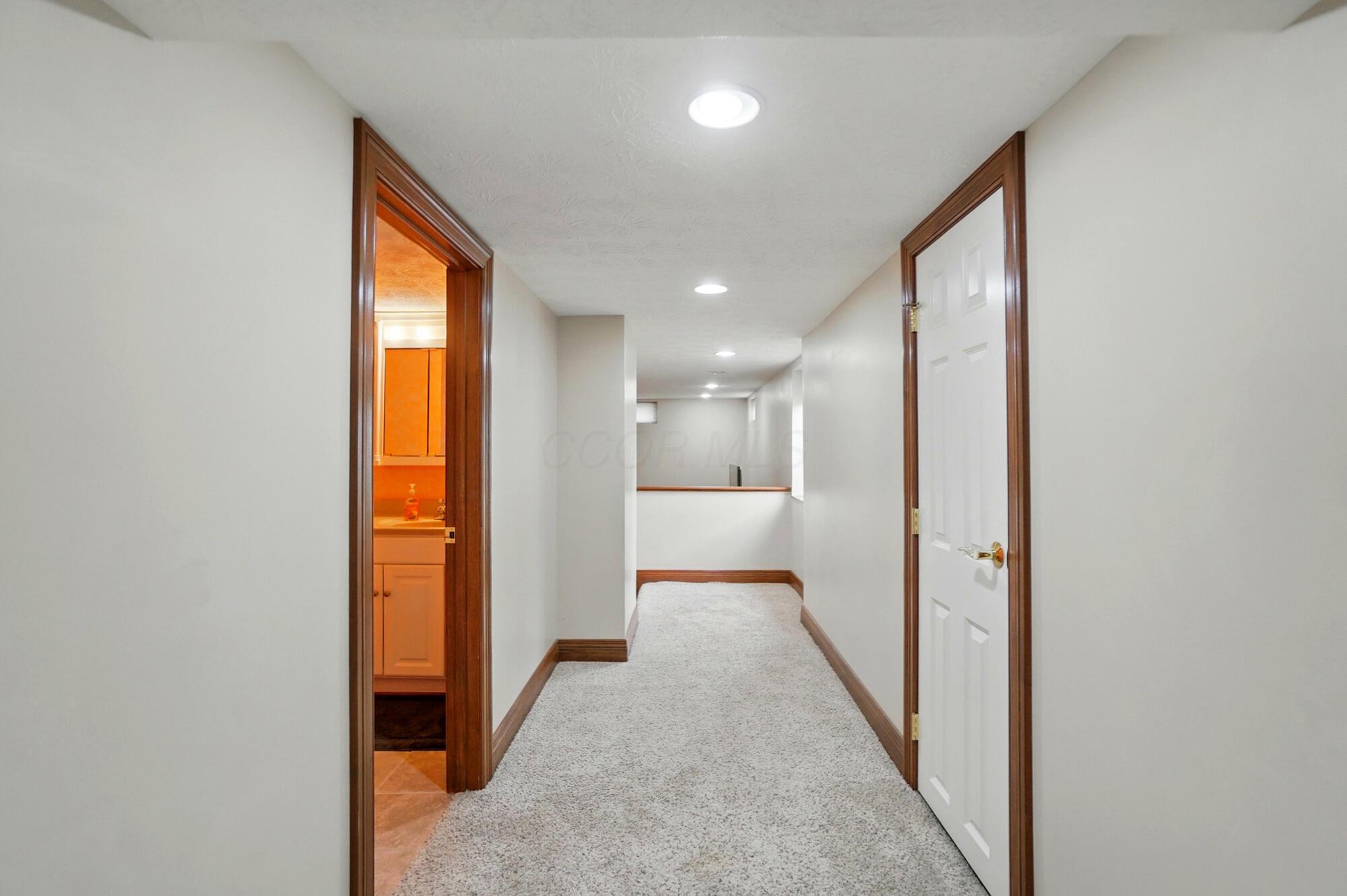 4561 Willowbrook Drive, Springfield, Ohio image 39