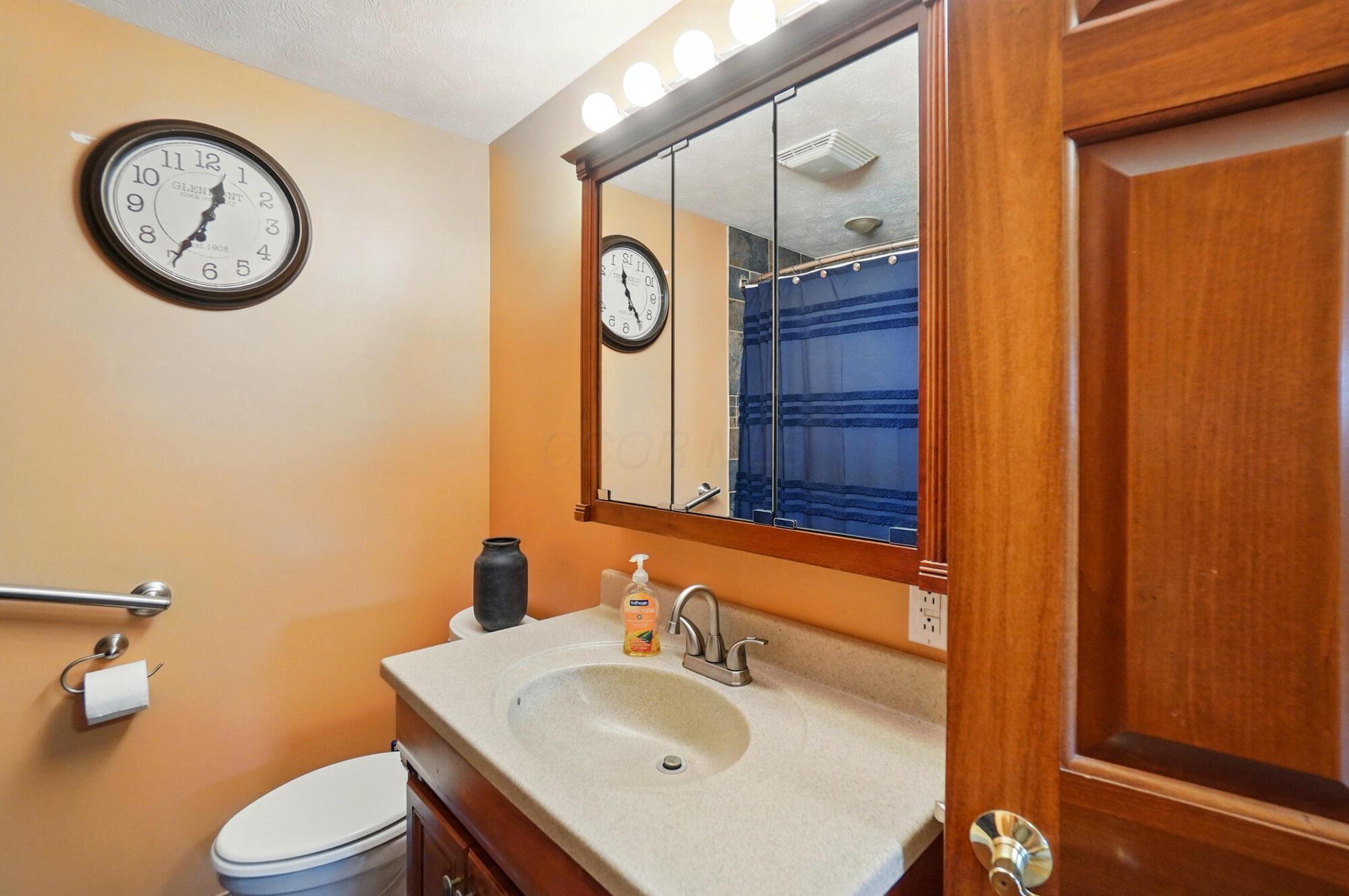 4561 Willowbrook Drive, Springfield, Ohio image 31
