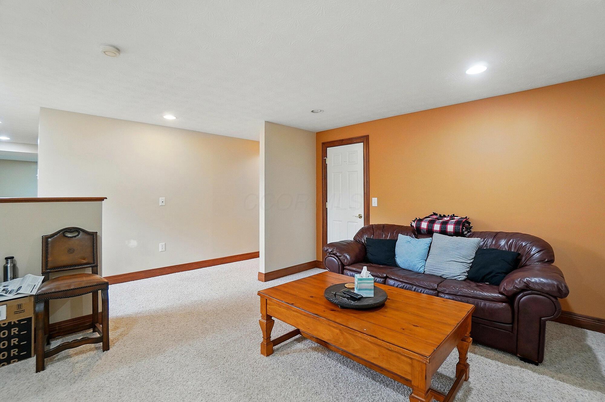4561 Willowbrook Drive, Springfield, Ohio image 44
