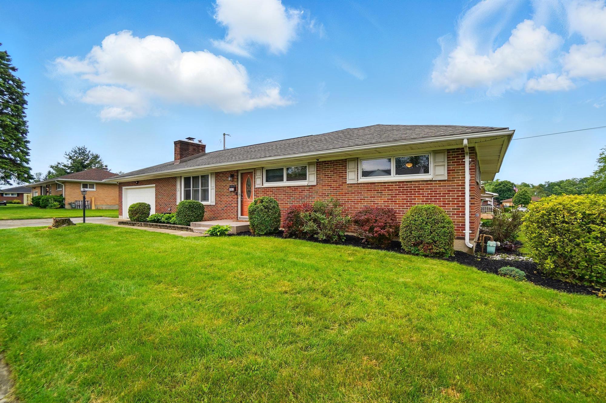 4561 Willowbrook Drive, Springfield, Ohio image 3