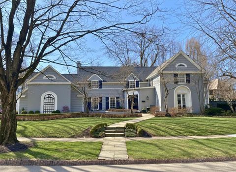 Photo of 275 Ashbourne Place, Bexley, OH 43209 (MLS # 226009670)