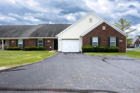 Photo of 1000 Oak Bay Drive, Galloway, OH 43119 (MLS # 226022981)