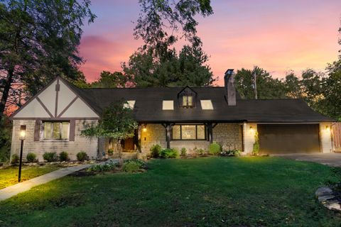 Photo of 200 W Jeffrey Place, Columbus, OH 43214 (MLS # 225038610)