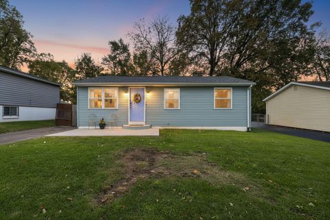 Photo of 443 Carolann Avenue, Columbus, OH 43207 (MLS # 225040527) Photo of 443 Carolann Avenue, Columbus, OH 43207 (MLS # 225040527)