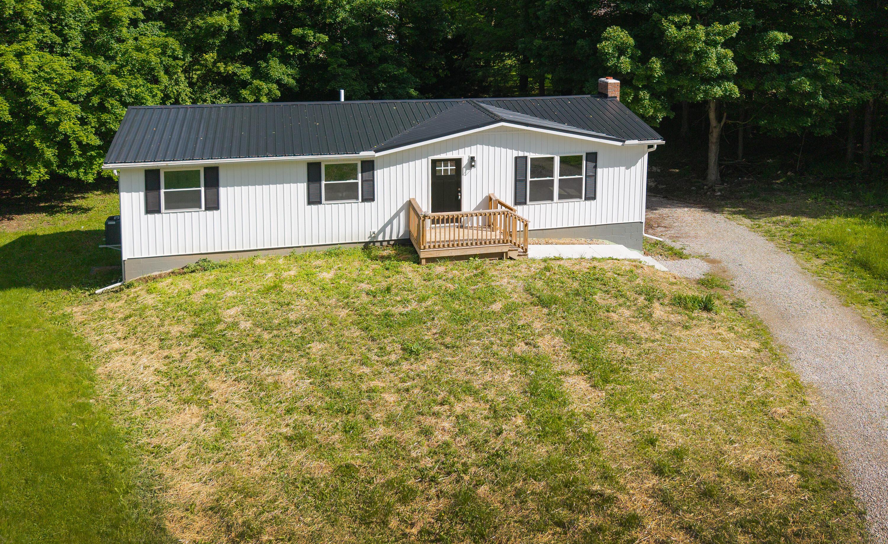 26 Crabtree Court, Howard, Ohio image 6
